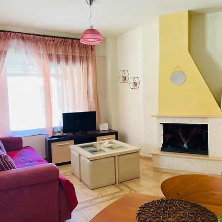 Fofo's Maizonette Apartman *