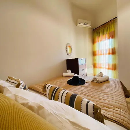 Fofo's Maizonette Apartman *