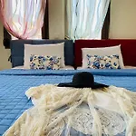 アパート Fofo's Maizonette *